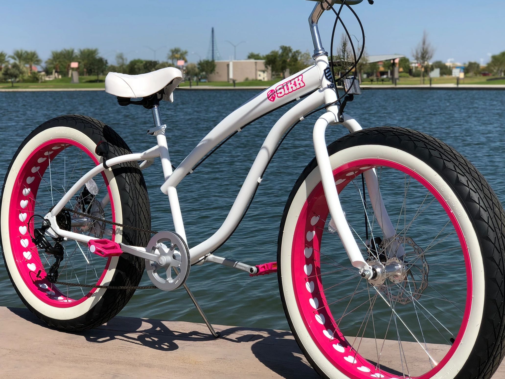 Cruiser Bikes Fat Tire Beach Cruiser Bike ? SIKK Black w Red Rim WW